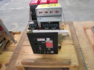 BREAKER, CIRCUIT TYPE, 50-225 AMP RATING, 240/480/600AC VOLT RATING, 3 POLE, K 600 S KIND. ELECTRICALLY OPERATED, 600A FRAME SIZE CONSTRUCTION, ADDITIONAL PART NUMBER TRAILER (00)(01)(43)(18)(40)(64) K-600S COPE ITEM PC 94-02. COPE ITEM CP-87 (W-44) LOADING & HANDLING FEE $15-